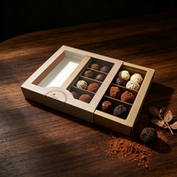 Boîte d'emballage alimentaire en papier pliable pour chocolats et truffes, avec tiroir coulissant transparent en PVC et logo doré personnalisé