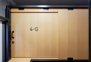 Cama Cápsula Vertical con Puerta Corredera para Hostales Juveniles y Cama Horizontal Tipo Caja, Proveedor OEM ODM de Camas de Madera y Acero - Product Image 3
