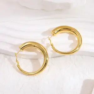 Fashion Huggie Earrings With Hollow Design Luxury Jewelry Models 18K Gold Plated Hoop Earrings Trendy Earrings For Woman