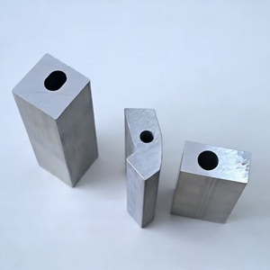 Profilo in <span class=keywords><strong>Alluminio</strong></span> Estruso su Misura, Forma Speciale, <span class=keywords><strong>Dimensioni</strong></span> Grandi, Larghezza 260mm per l'Industria Automobilistica, Certificato ISO14000 - Product Image 2