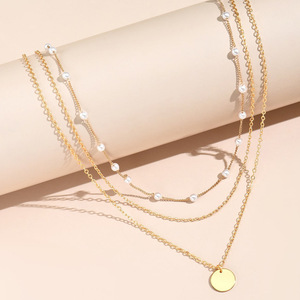 Collana con Catena di Perle Finte per Donne, Stile Semplice a Strati con Ciondolo a Disco Rotondo - Product Image 5