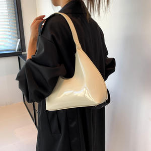 Bolso de Hombro de Cuero Patentado con Correa Única y Cierre de Cremallera, en Rosa, Borgoña, Marrón, Beige y Negro, para Uso Diario de Mujer, para Todas las Estaciones - Product Image 3