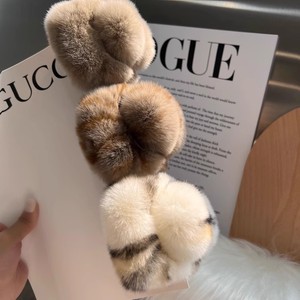 Mode mignon luxe Vintage Style lapin <span class=keywords><strong>fourrure</strong></span> pinces à cheveux tissu délicat en peluche jolie fille accessoire pour femmes en peluche pince à cheveux - Product Image 3