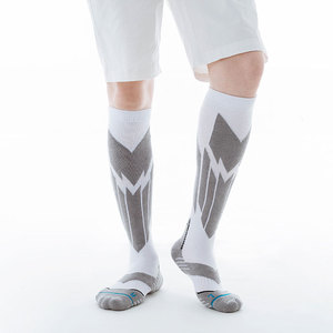 <span class=keywords><strong>Chaussettes</strong></span> <span class=keywords><strong>de</strong></span> <span class=keywords><strong>ski</strong></span> sans laine pour hommes <span class=keywords><strong>Chaussettes</strong></span> thermiques à manchette longue avec coussin et évacuation <span class=keywords><strong>de</strong></span> l'humidité pour le snowboard et les sports d'hiver - Product Image 5