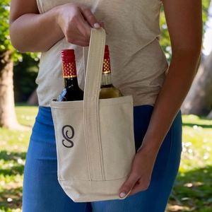 Lilalila Factory Eco-Friendly Durable Canvas Wine Tote with Zipper Closure Customizable Color for Wine Bottles - Product Image 6