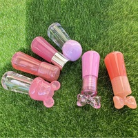 CY024 Tubes de brillant à lèvres pour enfants en forme d'ours de dessin animé 1,5 ml Rose Violet Blanc Plastique Contenant de brillant à lèvres mignon Tube vide