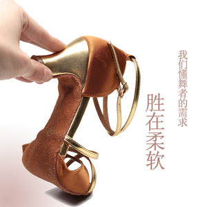 Chaussures <span class=keywords><strong>de</strong></span> <span class=keywords><strong>danse</strong></span> <span class=keywords><strong>de</strong></span> salon à lacets à la mode pour femmes Semelle intérieure confortable en PU Doublure en satin et coton Beau style latin social - Product Image 2