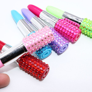 חידוש עיצוב תלמיד ילדי כתיבה מכתבים מיני פלסטיק עט עם לוגו מותאם אישית אופנה שפתון צורת פלסטיק כדור עט - Product Image 4