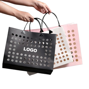Wholesale Custom Boutique <b>White</b> <b>Paper</b> <b>Bags</b> Custom Logo Recyclable Gift <b>Bag</b> With Your Logo And Design - Product Image 4