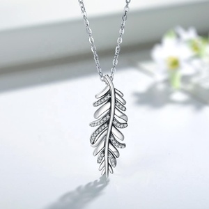 925 sterling silver delle donne cz di angelo di figura della piuma del pendente della collana - Product Image 2