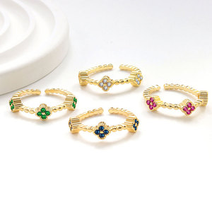 Anelli di Lusso alla Moda con Zirconi Cubici Multicolore, Anello Regolabile Placcato Oro con Quadrifoglio in CZ per Donne e Ragazze - Product Image 1