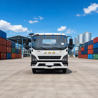 Camion léger JAC neuf de 5 tonnes, 4x2, 6 roues, conduite à gauche/droite, diesel, plateau plat, pour la livraison de marchandises
