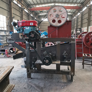 Trituradora de mandíbulas portátil con motor diésel, máquina trituradora de piedra con capacidad máxima de 15t/h para uso en minería y construcción. - Product Image 3