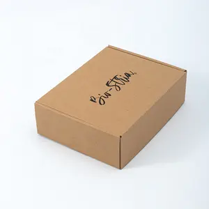 صندوق إرسال بالبريد بني اللون قابل للتحلل الحيوي مخصص للشموع والأحذية عبوة منقوشة برقائق ذهبية قابلة لإعادة التدوير MOQ منخفضة للشحن عبر البريد