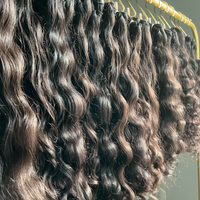 Lots de Cheveux Humains Bruts Bouclés en Gros – Cheveux Indiens Bruts Alignés dans le Sens de la Cuticule – Cheveux Indiens Bouclés Non Traités
