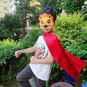 Nouveau <span class=keywords><strong>pas</strong></span> <span class=keywords><strong>cher</strong></span> 100% Polyester couleur Logo personnalisé Sublimation numérique tissu impression personnalisée Super héros jeunesse adulte <span class=keywords><strong>Cape</strong></span> <span class=keywords><strong>Cape</strong></span> - Product Image 3