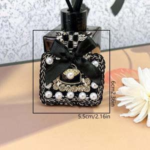 Haut de gamme pour patch bouteille de <span class=keywords><strong>parfum</strong></span> Corsage Coat Niche Accessoires Nouveau Noir Blanc et <span class=keywords><strong>Rose</strong></span> Tissu PATCHavec Perle Bowknot Perle - Product Image 3