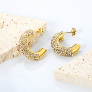 Pendientes de Aro Gruesos de Acero Inoxidable con Baño de Oro de 18k, Diseño en Forma de C, con Incrustaciones de Diamantes y Circonitas, Resistentes al Agua, Venta al por Mayor de Joyería de Moda para Mujer - Product Image 4