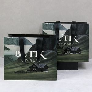 Sac d'emballage en carton découpé de luxe Impression personnalisée Logo UV Spot Sac en papier pour <span class=keywords><strong>clinique</strong></span> - Product Image 3