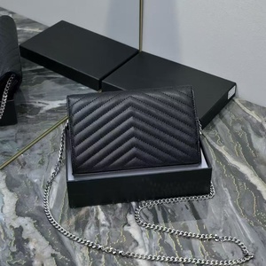 Borsa a Spalla da Donna di Lusso Stile Designer Tendenza 2026, Borsa a Tracolla Versatile con Catena di Alta Qualità per Serate - Product Image 5