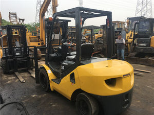 Chariot élévateur d'occasion, matériel de terrassement KOMATSU 30 à vendre - Product Image 2