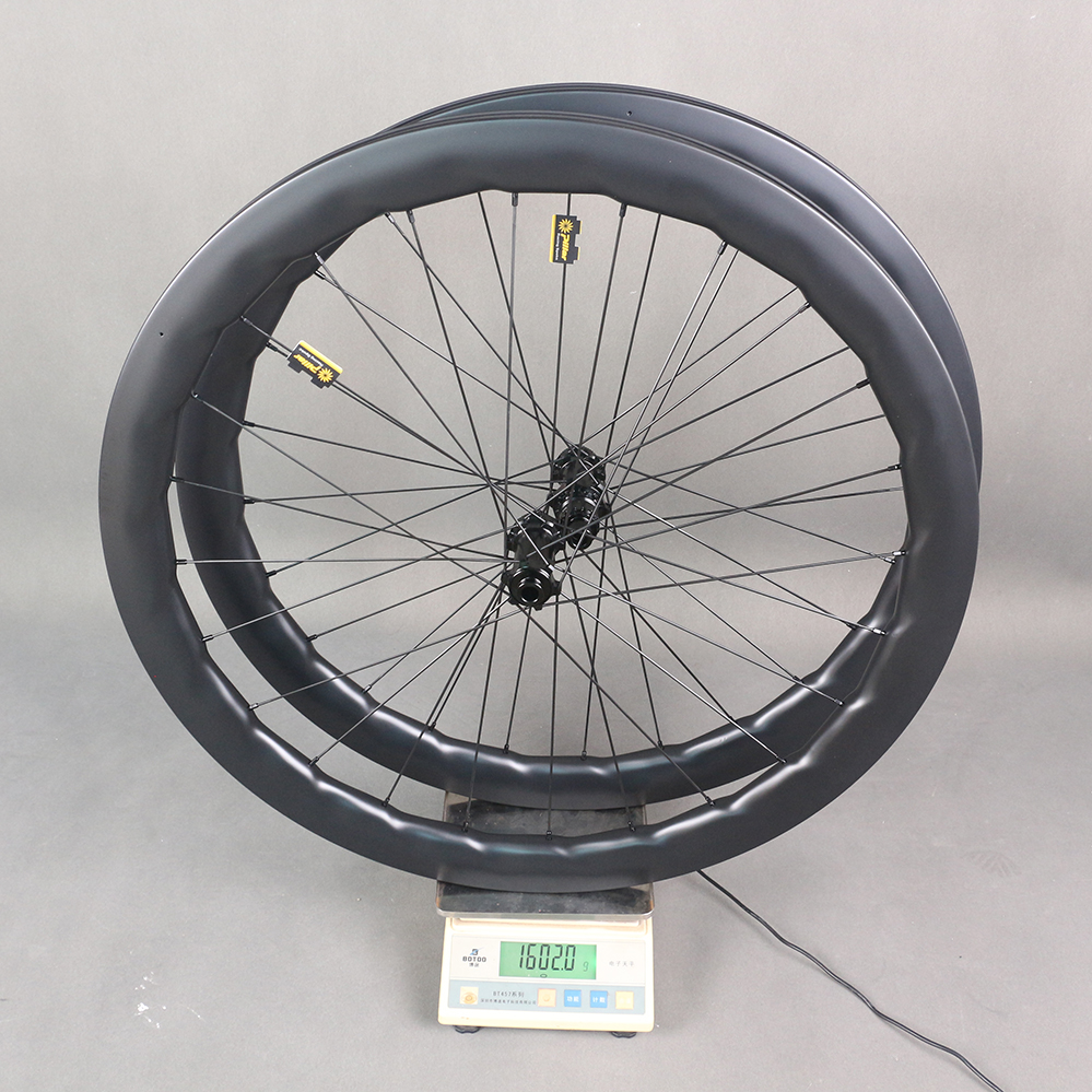 カーボンホイール　リムブレーキ　40mmハイト　軽量1248g カーボンスポーク カーボンホイールリムブレーキ40mmハイト軽量1248g カーボンスポーク