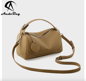 กระเป๋าหนังแท้ AndoBag รุ่นใหม่ แฟชั่นสำหรับผู้หญิง กระเป๋าสะพายข้าง กระเป๋าถือทรงหมอน ดีไซน์เก๋ สำหรับสาวๆ รุ่น 2986 - Product Image 4