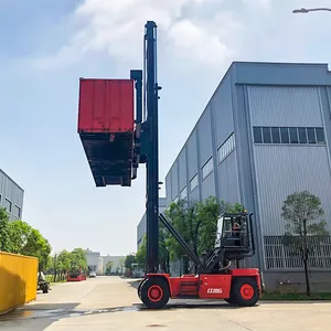 工厂新堆垛机到达柴油集装箱堆垛机8吨9吨叉车空集装箱出售