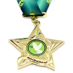 Medali olahraga berbentuk bintang emas logam kustom pabrikan medali