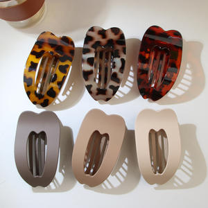 Pinza de Pelo Transversal con Forma de Corazón Estilo Coreano, Pinza de Plástico para el Cabello, Accesorios para el Cabello para Mujer - Product Image 1