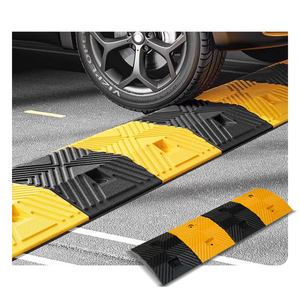 टिकाऊ सड़क सुरक्षा रबर स्पीड हम्प्स रोडवे रबर रोड हम्प्स - Product Image 1