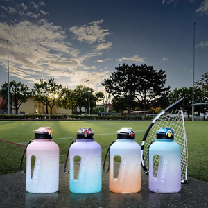 <span class=keywords><strong>Gourde</strong></span> grande capacité 1800ML Sports d'été Bouilloire en plastique avec couvercles pour le camping et les voyages - Product Image 2