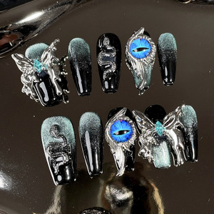 Nouvelles tendances européennes et américaines : faux ongles faits main, brillants, motif papillon et serpent, courts, style ballerine, à presser. - Product Image 2