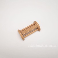 Cadeaux relaxants pour maman et papa : Outil de massage portable pour tissus profonds et serviette de soulagement de la neuropathie, petit épurateur en bois entièrement naturel