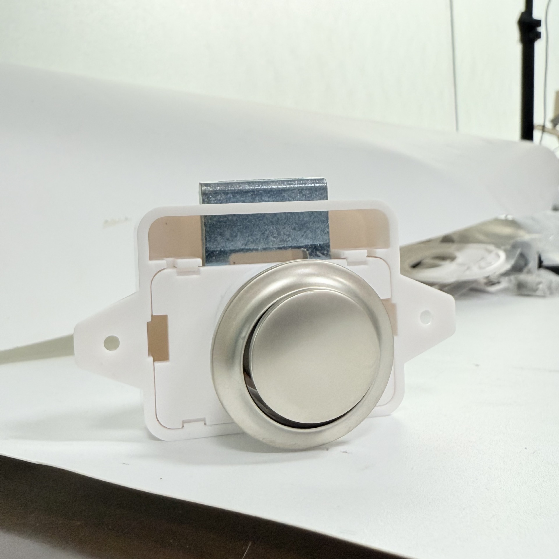 Anello in nichel bianco