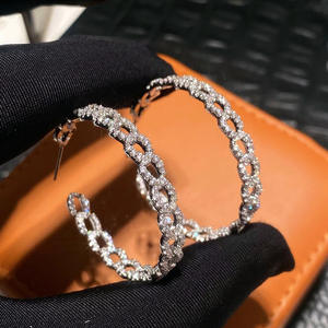 Pendientes de Aro Charme de Lujo, Chapados en Oro Blanco, Plata 925, Cristal, Diamantes de Imitación, Diseño Geométrico con Microincrustaciones, Unisex, para Uso Diario - Product Image 4