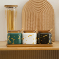 Ensemble de pots à épices en céramique marbrée de luxe nordique pour sel, sucre, poivre, avec couvercle en bambou, cuillère et plateau