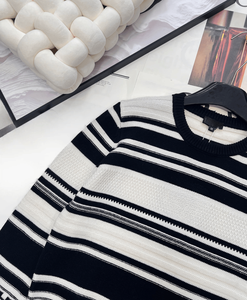 Pull en tricot à col rond rayé texturé, pull jacquard géométrique pour un style décontracté et de bureau - Product Image 3