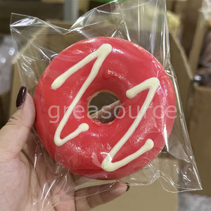 Donuts de Chocolate Caseros, Modelo de Juguete con Explosión Dulce, para Amantes de los Postres, Donut de Chocolate, Fideos con Revestimiento de Polvo para Hornear, Glaseado Derretido - Product Image 1