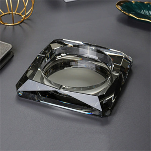 Cendrier en cristal de <span class=keywords><strong>verre</strong></span> transparent K9 conçu sur mesure accessoire pour fumer - Product Image 4