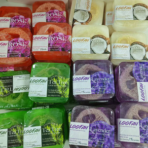 ใยบวบสบู่ธรรมชาติสำหรับขัดผิวหน้าและผิวกายทำด้วยมือ - Product Image 2