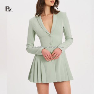 Venta al por mayor de ropa de alta gama Premium personalizada OEM/ODM Boutiques de lujo de fábrica carrera Blazer plisado detalle vestido mediano <span class=keywords><strong>para</strong></span> las <span class=keywords><strong>mujeres</strong></span> - Product Image 1
