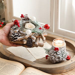 Portavelas de cristal LANJO con diseño festivo de ramas de madera, conos de pino y bayas, para centro de mesa navideño. - Product Image 4