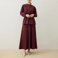 Ensemble Modeste Personnalisé Col Mandarin Bordeaux, Blouse Peplum à Taille Froncée et Jupe Longue Fendue, Tenue de Travail Élégante pour Femmes Musulmanes