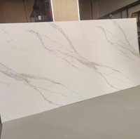 Lembaran Marmer PVC UV Dapat Didaur Ulang Tahan Air Tahan Api Panel Dinding Mengkilap Tinggi Dekorasi Interior Luar Ruangan 3mm Pemotongan Kustom