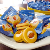 Vente en gros de biscuits croustillants à l'amande, collation saine halal, étiquette privée personnalisée, pour le thé de l'après-midi