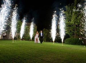 Système de tir de feux d'artifice froids sans fil 8Cue pour scène intérieure avec télécommande, effets sonores puissants, sans danger, sans fumée, écologique - Product Image 6