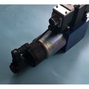 วาล์วควบคุมทิศทางแบบสัดส่วน Rexroth รุ่น 4WREE10E75-23/G24K31/F1V แรงดัน 315 บาร์ อัตราการไหล 1000 ลิตร/นาที วาล์วไฮดรอลิกน้ำมัน - Product Image 2