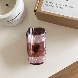 Pinza de pelo acrílica Linda taza de café con forma de croissant con diseño hueco Clips occidentales para uso diario - Product Image 4