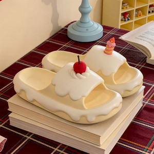XIXITIAO Vente <span class=keywords><strong>en</strong></span> gros de tongs pour filles Kawaii Cherry Cream Cake EVA antidérapantes, sandales d'été mignonnes pour l'intérieur <span class=keywords><strong>et</strong></span> l'extérieur pour les étudiants - Product Image 3